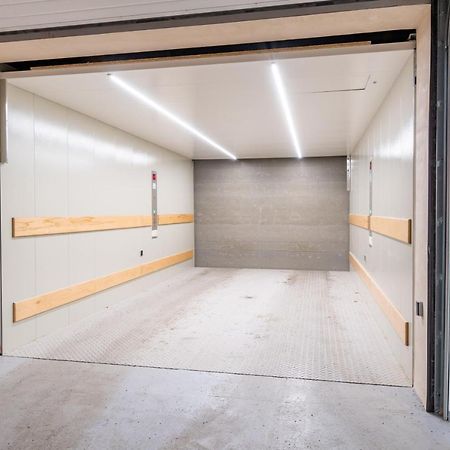 Studio Brand New Apartment #28 In New Building With Free Parking In City Center Praag Buitenkant foto