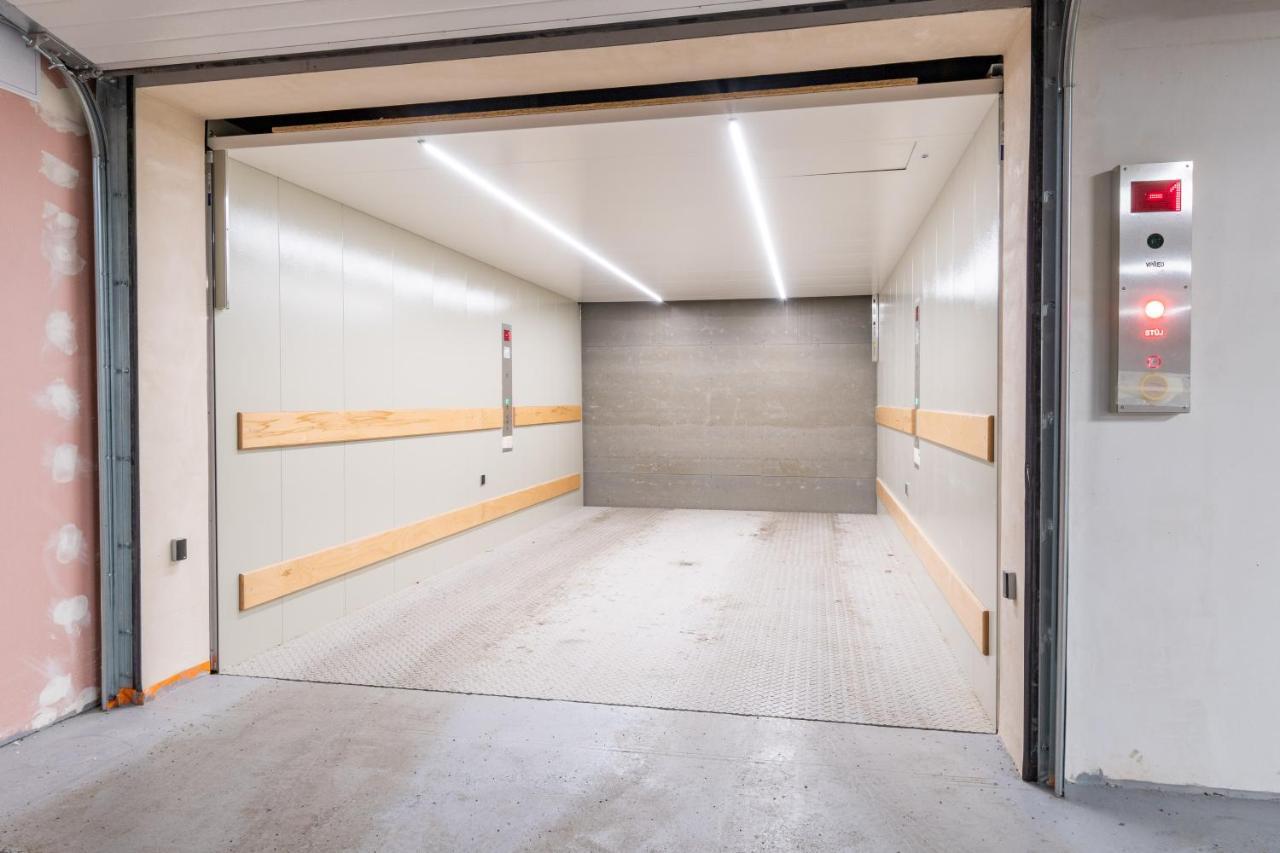 Studio Brand New Apartment #28 In New Building With Free Parking In City Center Praag Buitenkant foto